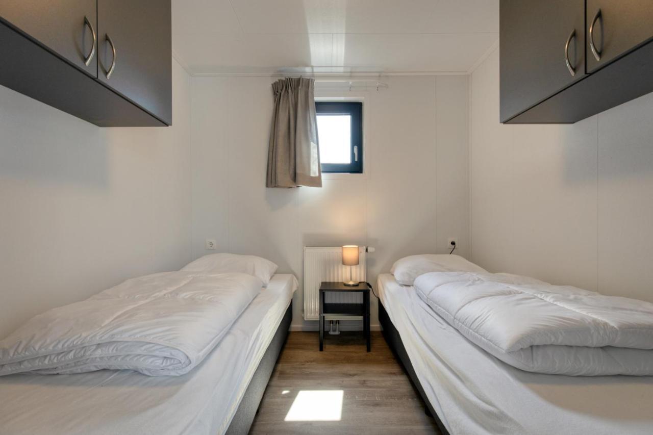 Recreatiepark Jachthaven De Veerstal Lathum - Luxe Chalet Zewnętrze zdjęcie
